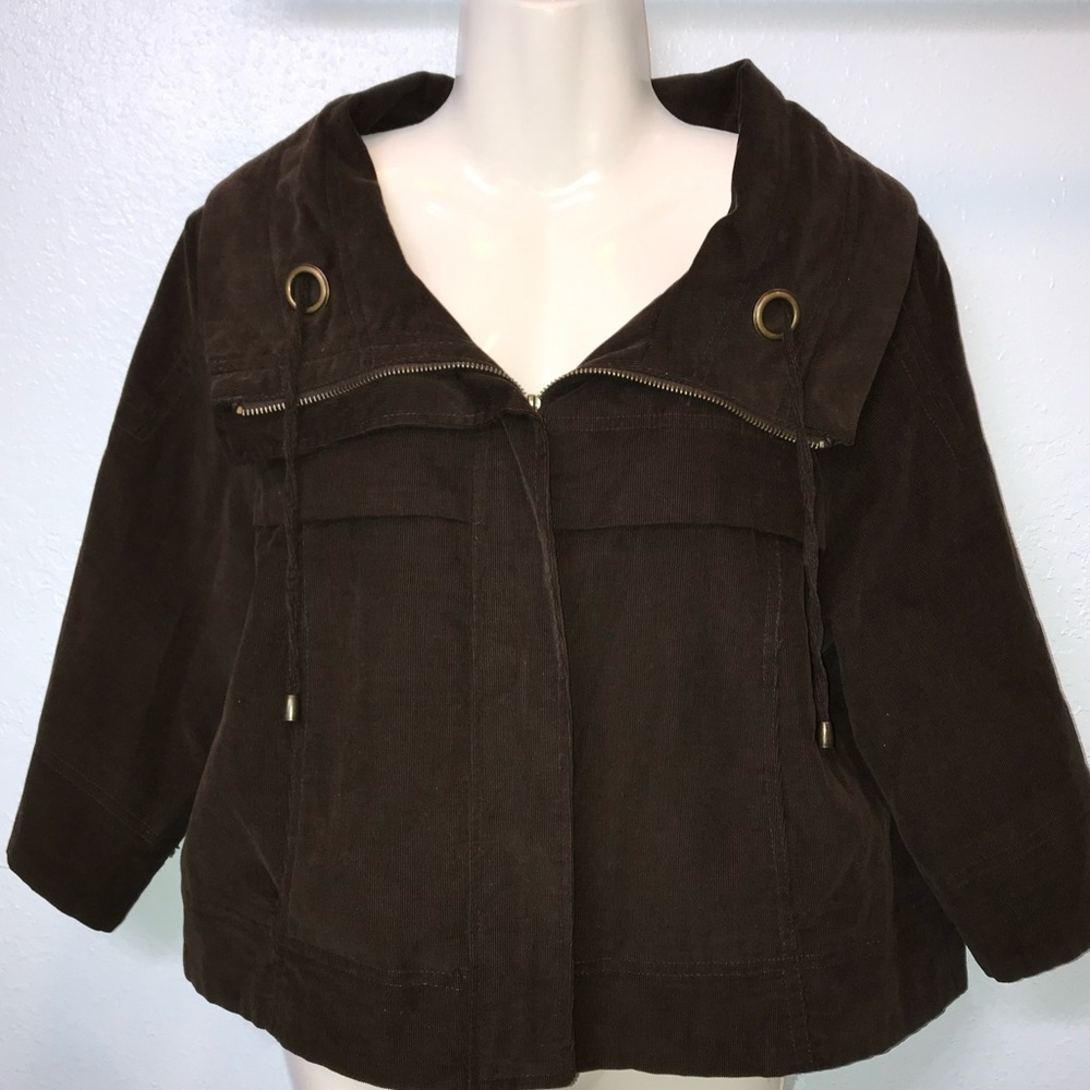 Cropped jacket Brown corduroy zip up with 3/4 sleeves medium